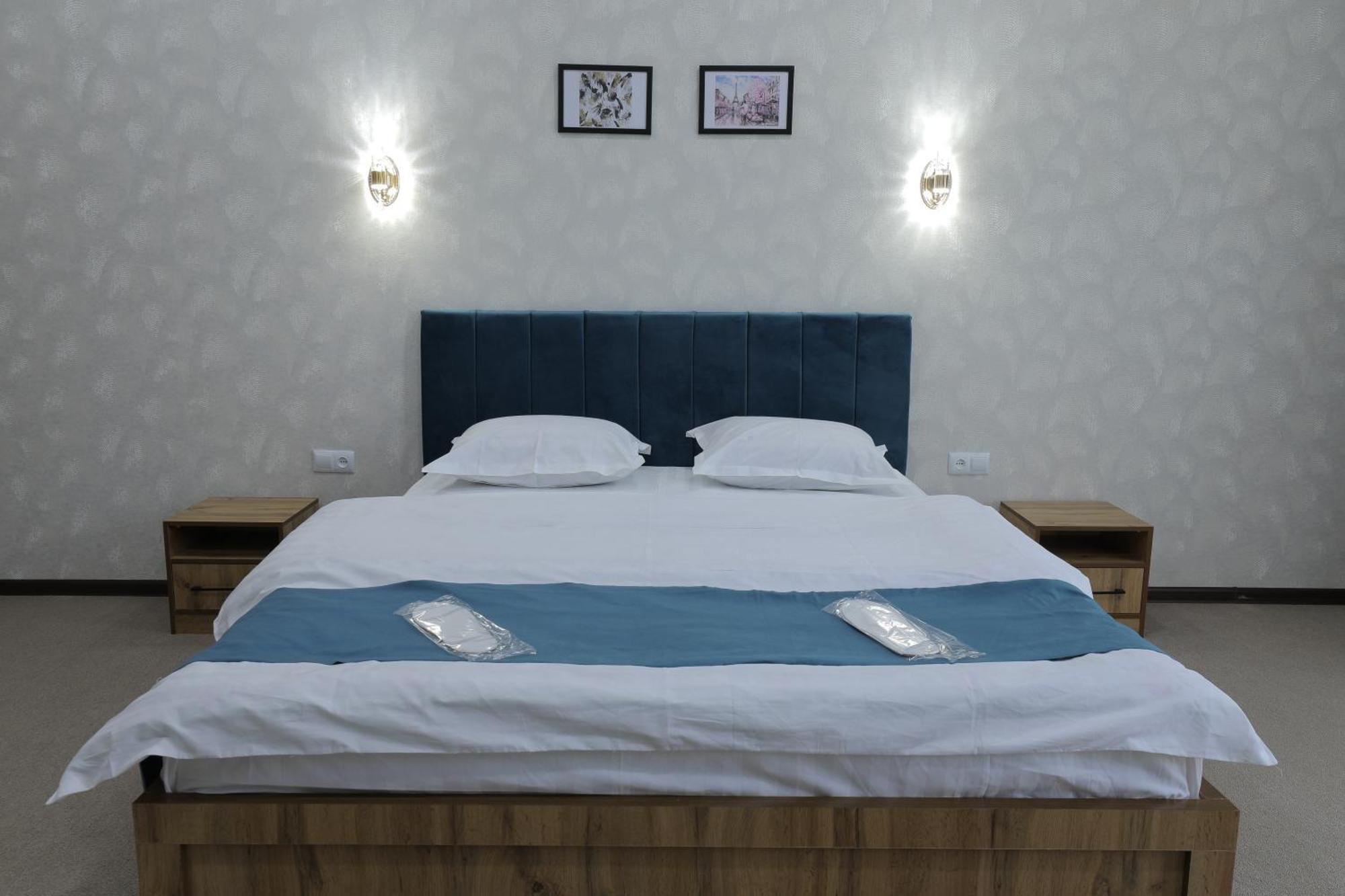 Resident Hotel Ташкент Екстериор снимка