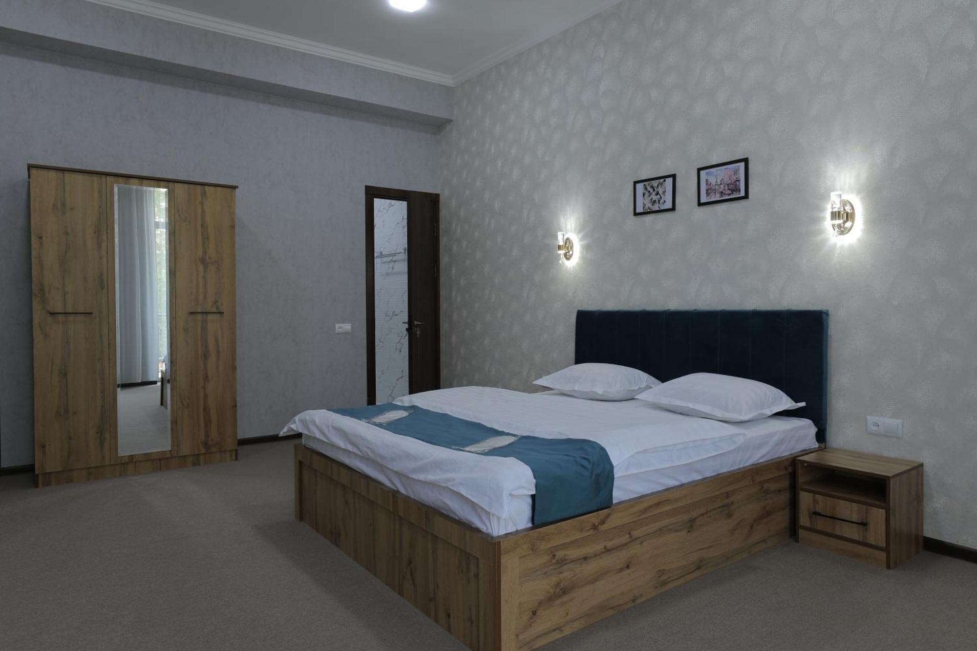 Resident Hotel Ташкент Екстериор снимка