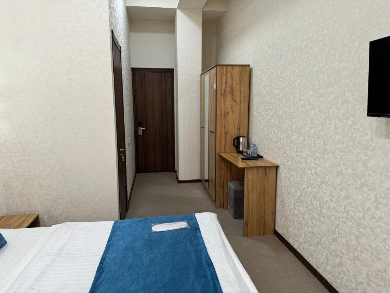 Resident Hotel Ташкент Екстериор снимка