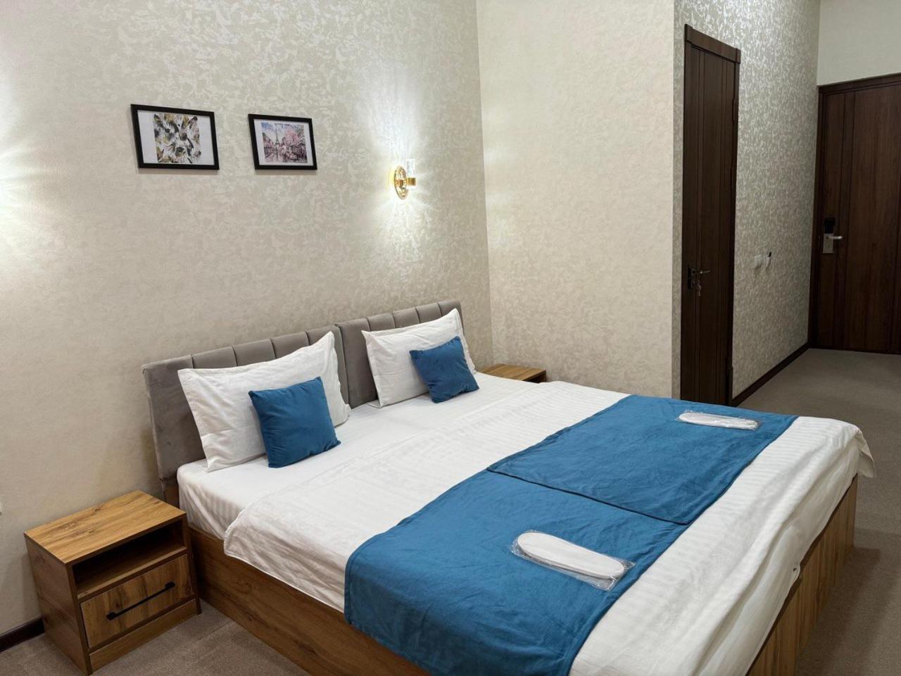 Resident Hotel Ташкент Екстериор снимка