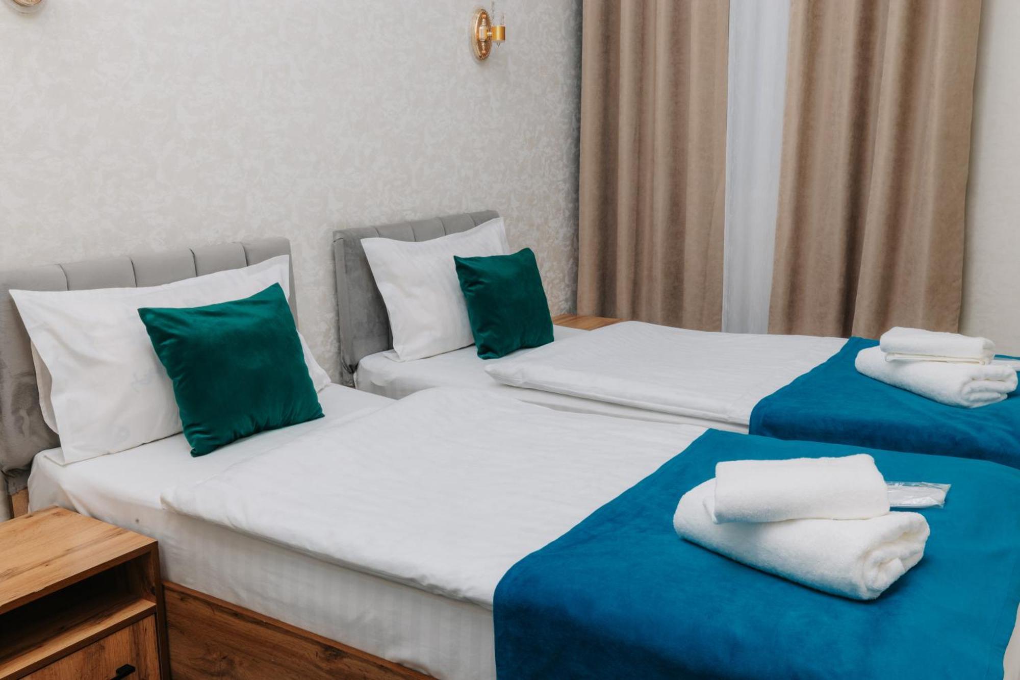 Resident Hotel Ташкент Екстериор снимка