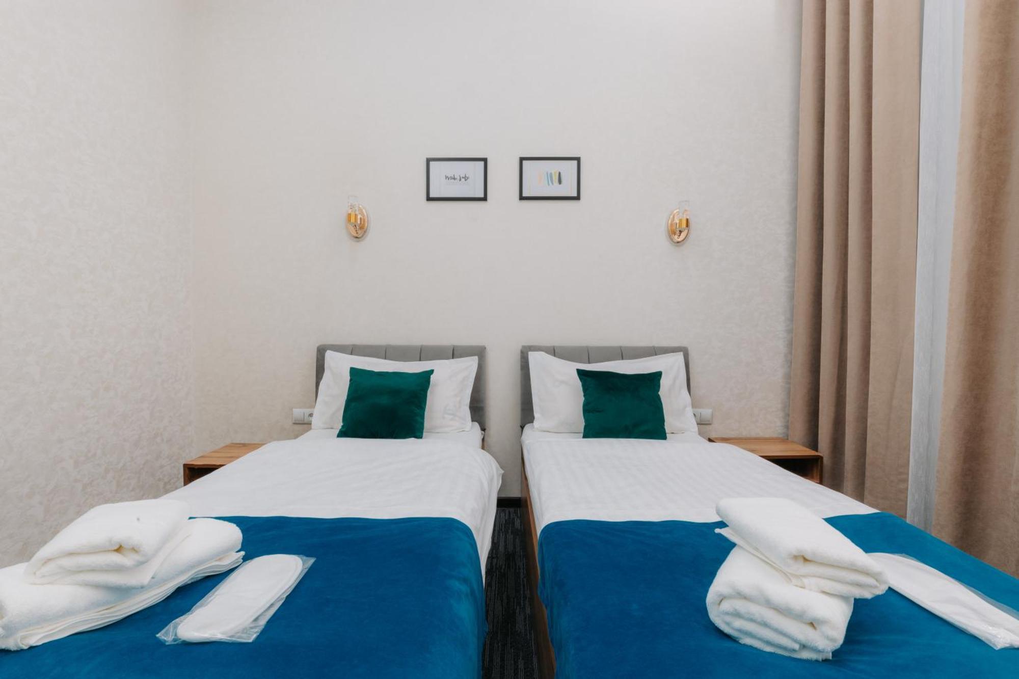 Resident Hotel Ташкент Екстериор снимка