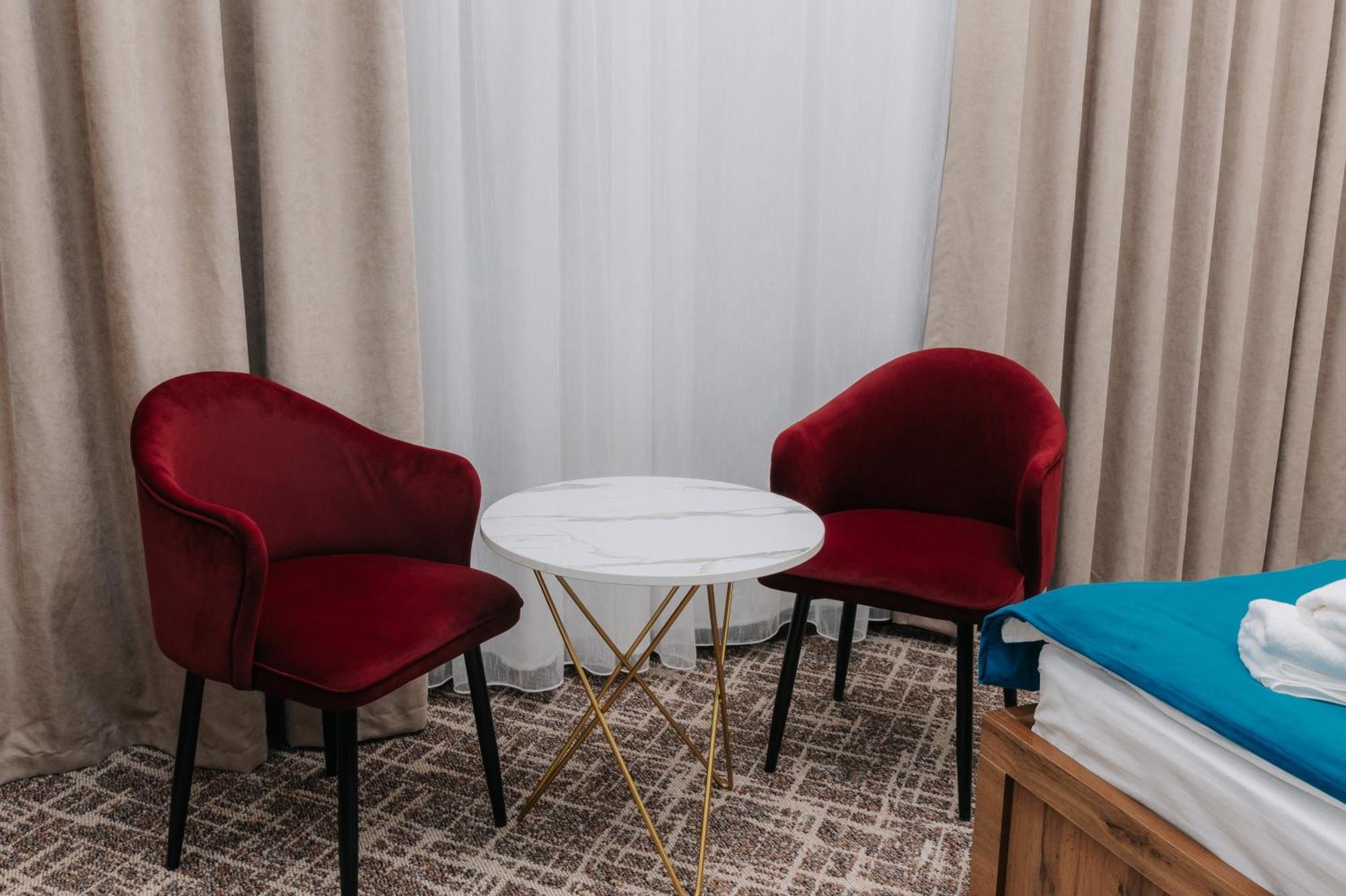 Resident Hotel Ташкент Екстериор снимка