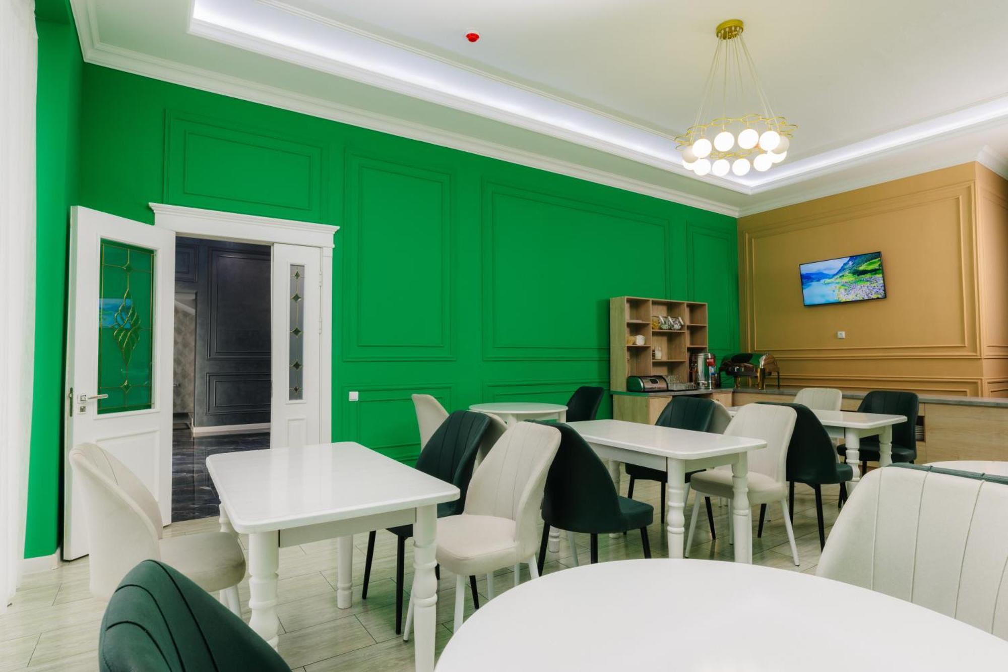 Resident Hotel Ташкент Екстериор снимка
